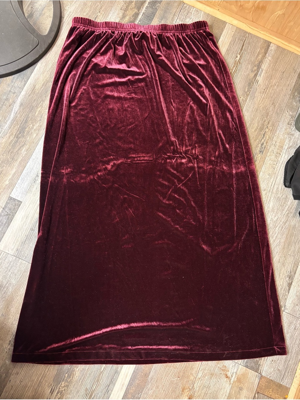 Women's Velvet Maxi Skirt - Burgundy